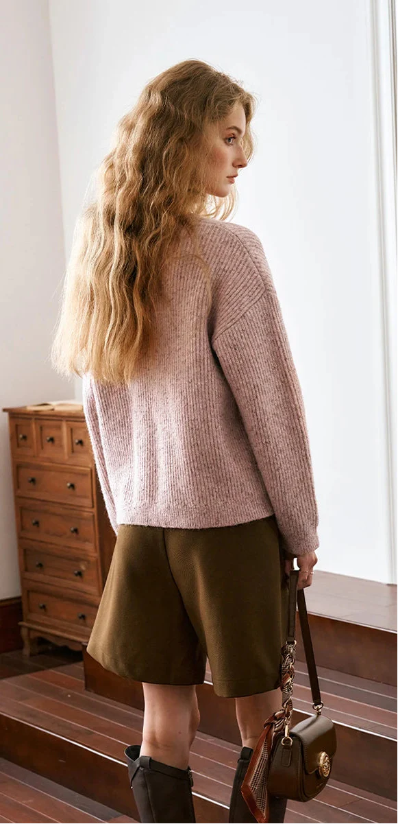 Cozy Lightweight Knit V-Neck Casual Sweater - Luxuryurbanwear