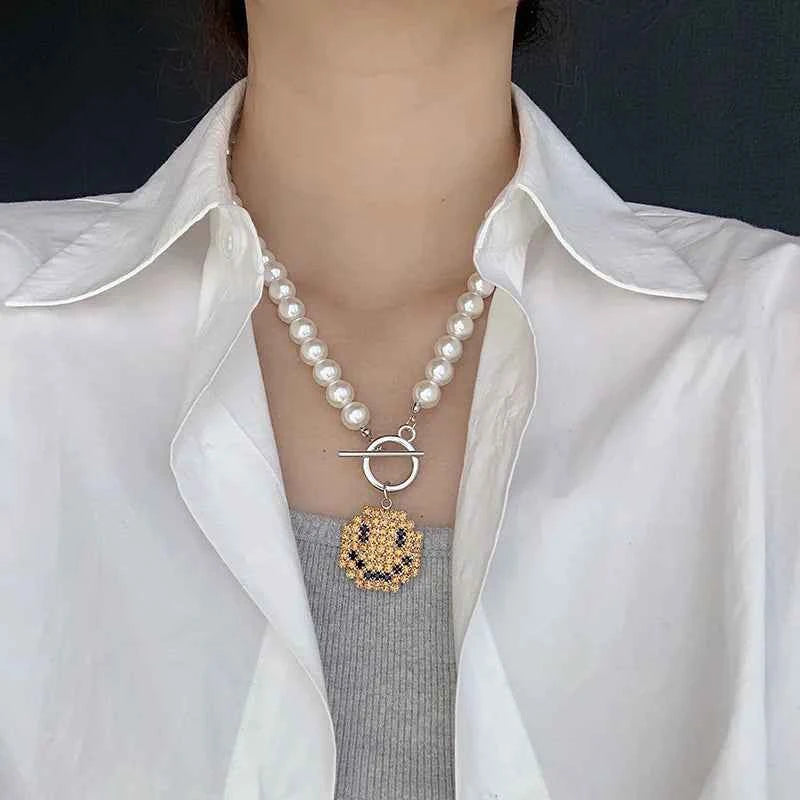 Rhinestone Smile Face Pearl Pendant Necklace