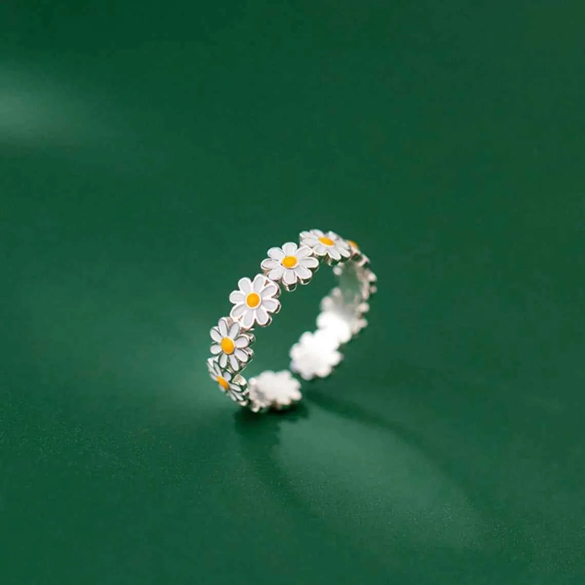 Adjustable Creative Daisy Flower Ring