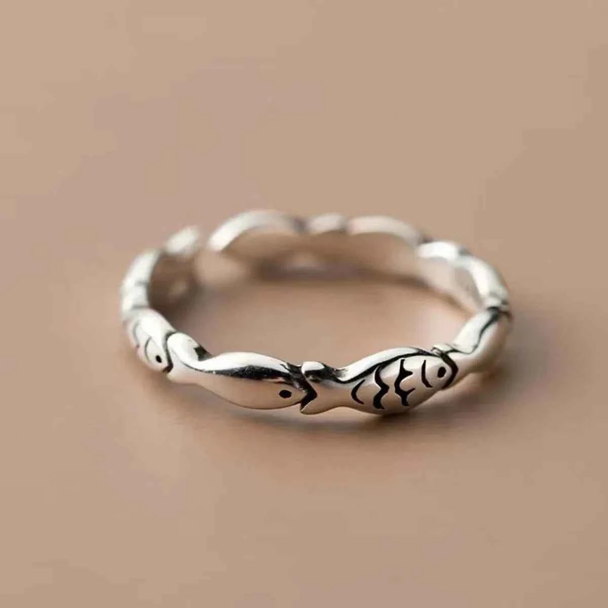 Vintage Elegant Fish Silver Alloy Ring