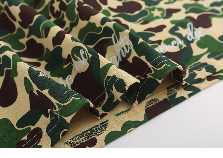 Snappy Crocodile Star Camouflage Design T-Shirt
