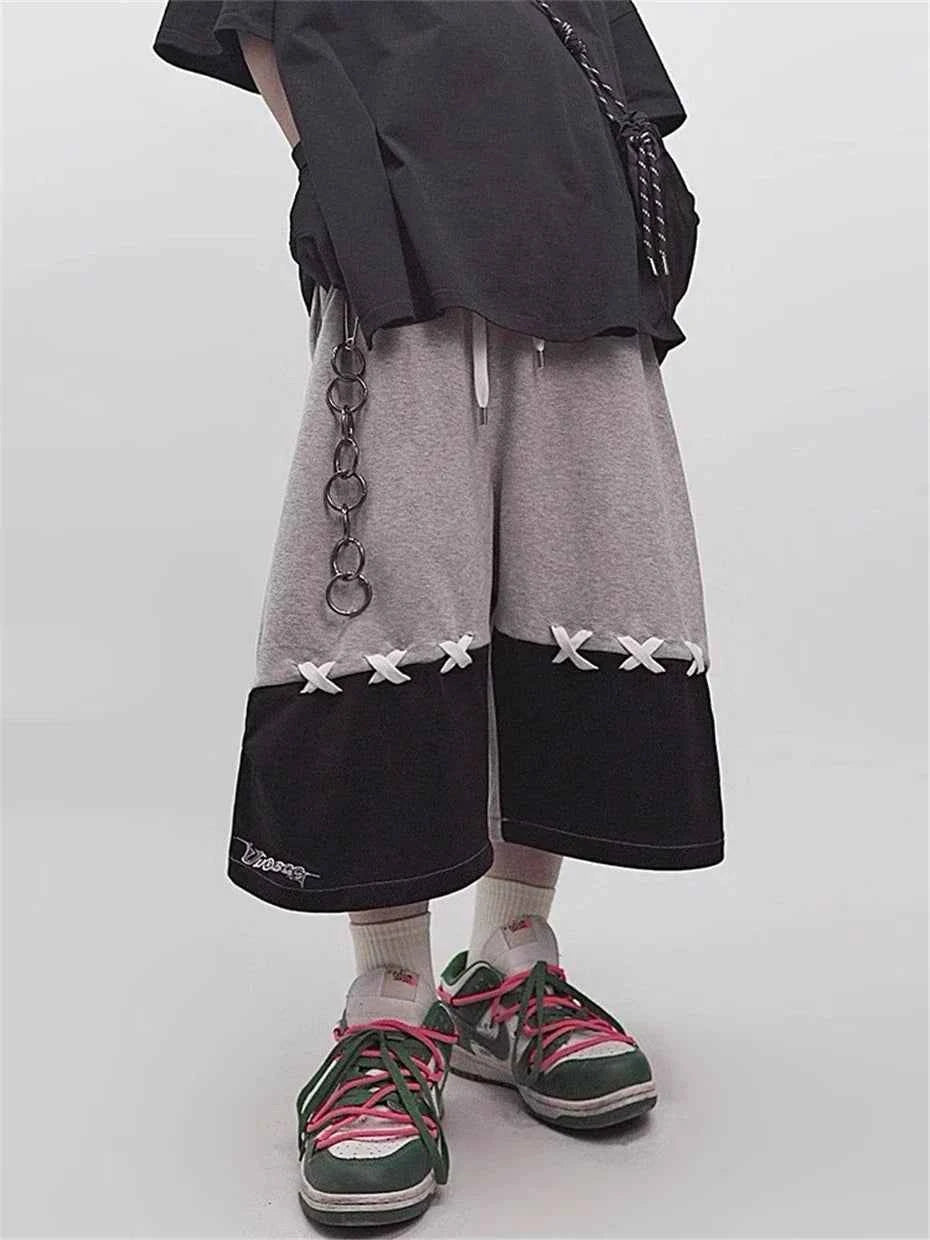 Men Sleek Lines Patchwork Cargo Jorts