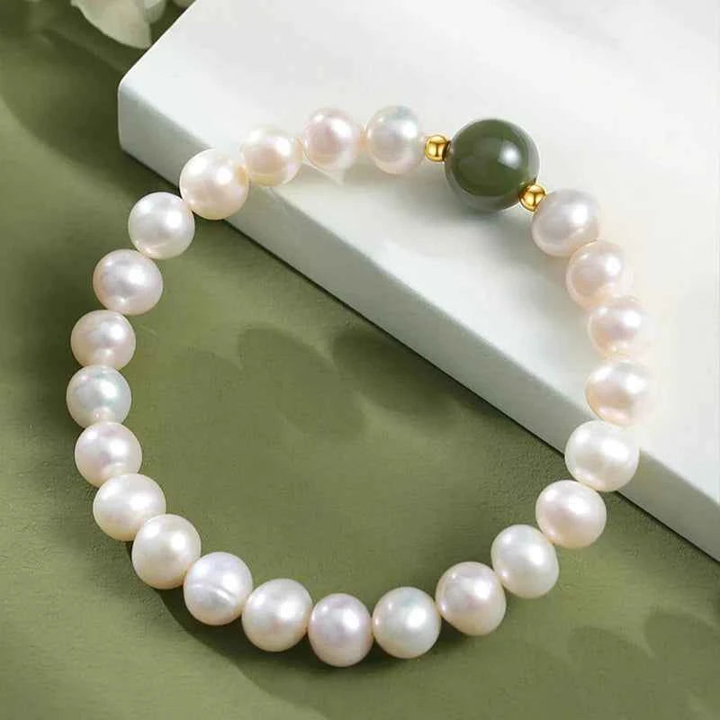 Stunning Jade Pearl Chinese Style Bracelet