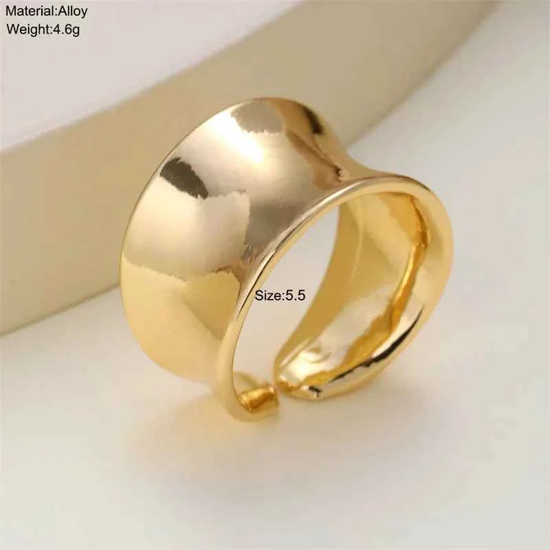 Geometric Wave Shaped Adjustable Open Ring