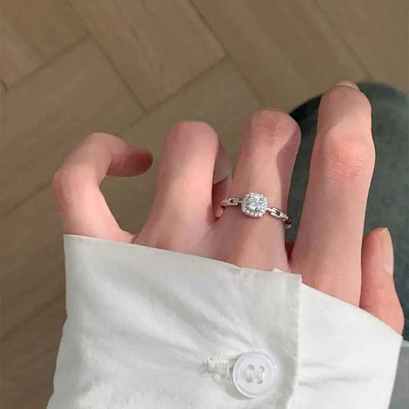 Elegant Silver Zircon Geometry Ring