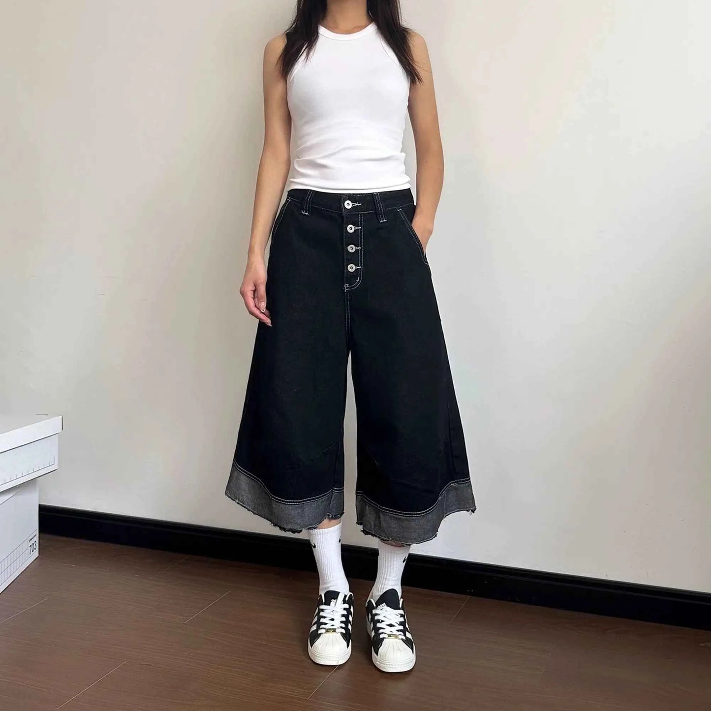 Women Retro Wide Leg Raw Edged Jorts