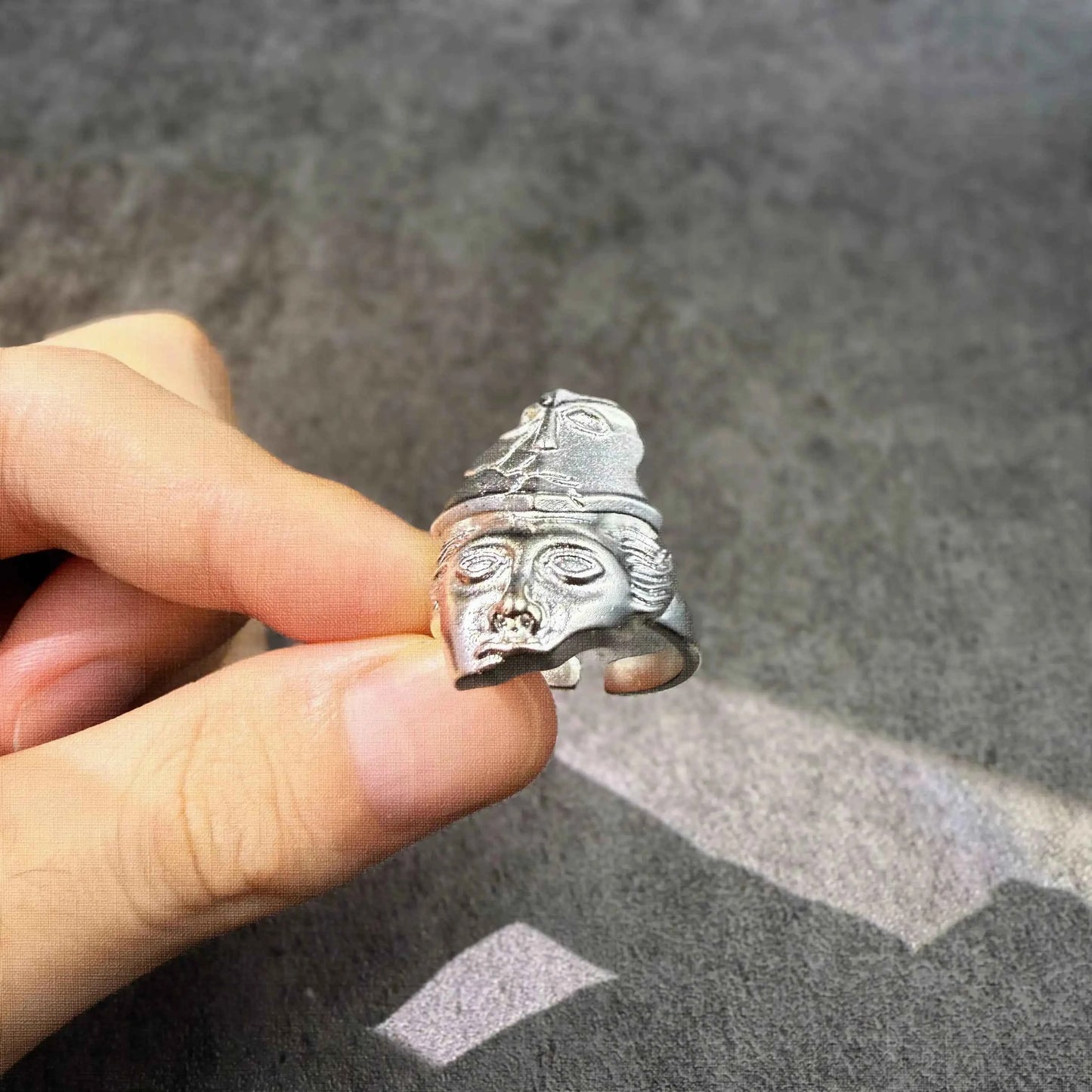 Adjustable Retro Half-Face Mask Ring