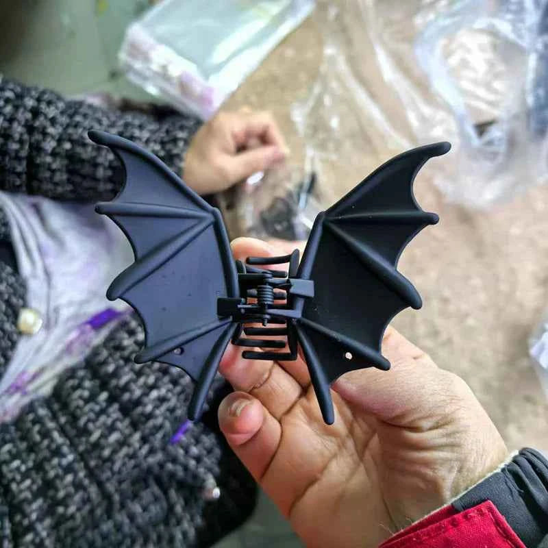Black Metal Bat Halloween Hair Clips