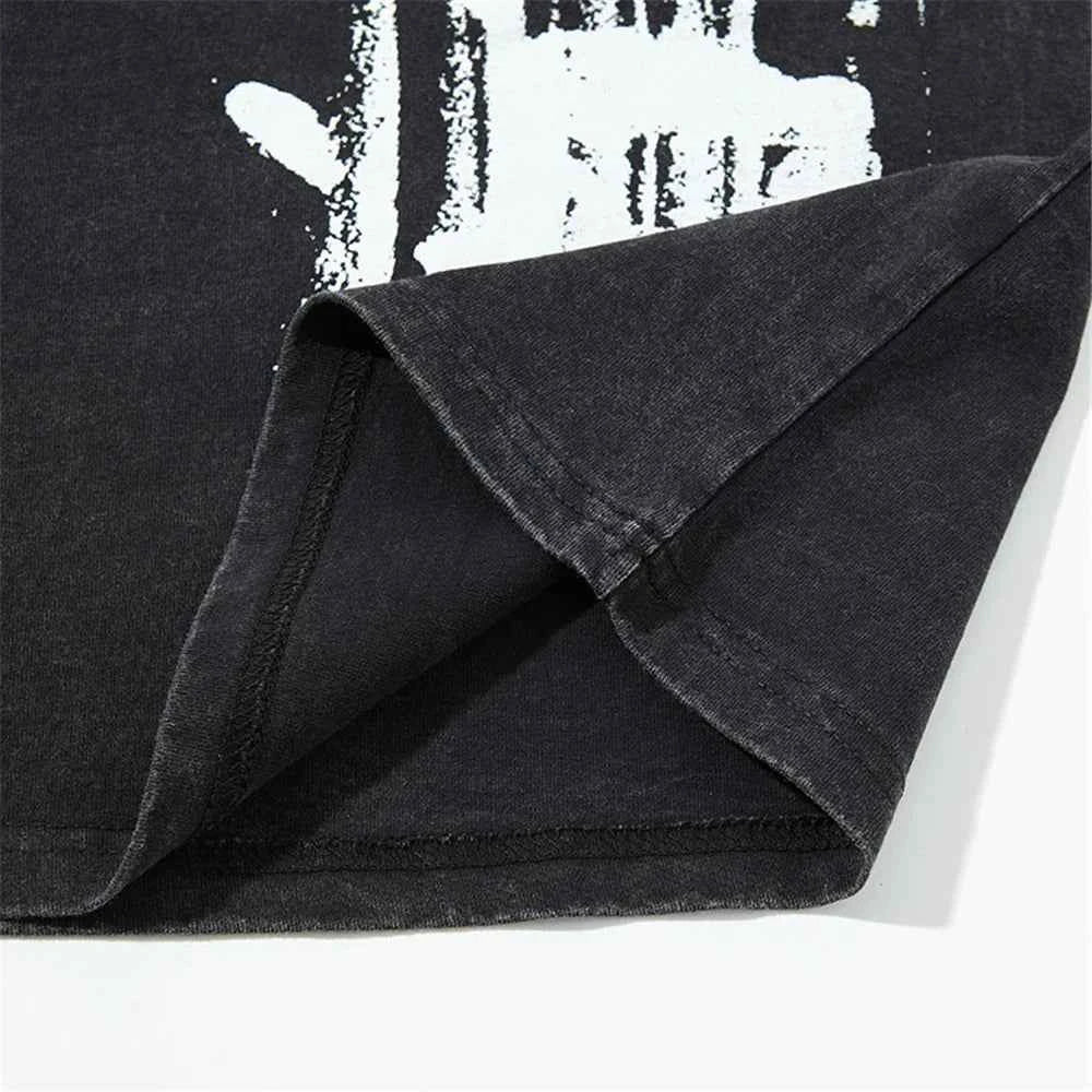 Effortless Bold Letter Graffiti Hip Hop T-Shirt