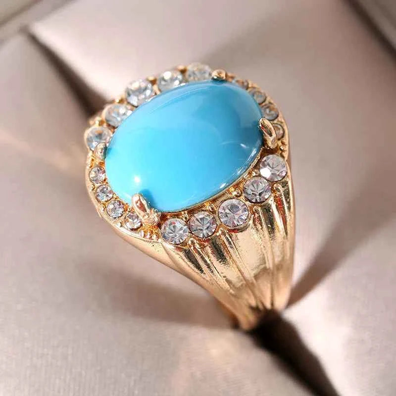Exquisite Blue Stone Gold Ring