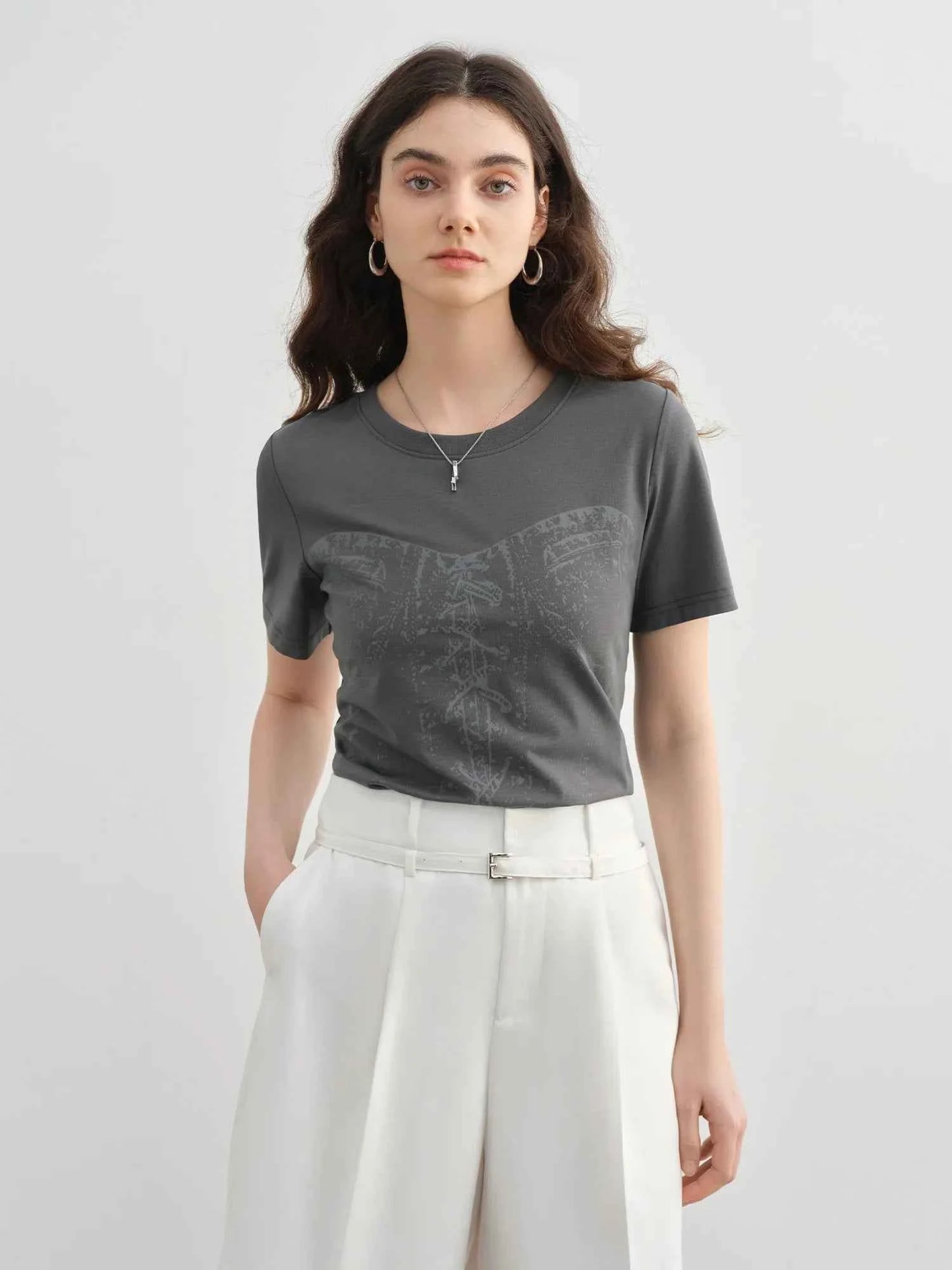Slimming Slogan Print Round Neck T-Shirt