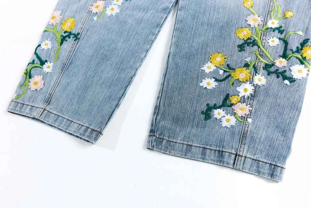 Trendy Distressed Flower Banana Wide Leg Jeans