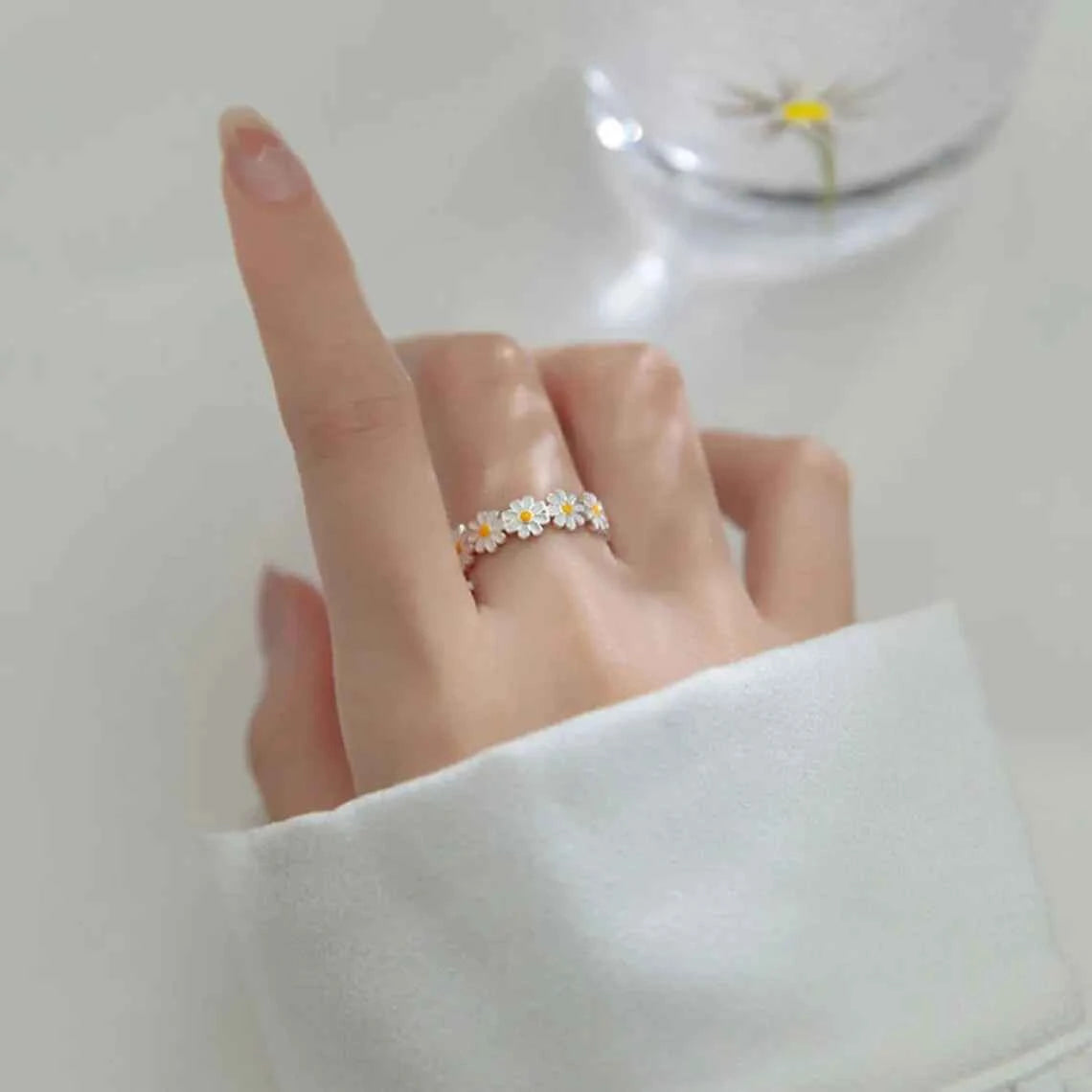 Adjustable Creative Daisy Flower Ring
