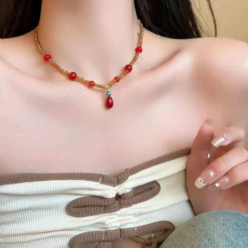 Elegant Red Waterdrop Collarbone Necklace