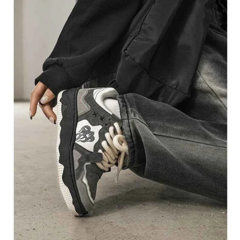 Vintage Chunky Athletic Platform Sneaker