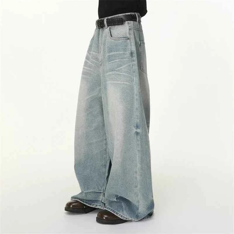 Street Style Inspired Curved Denim Jeans