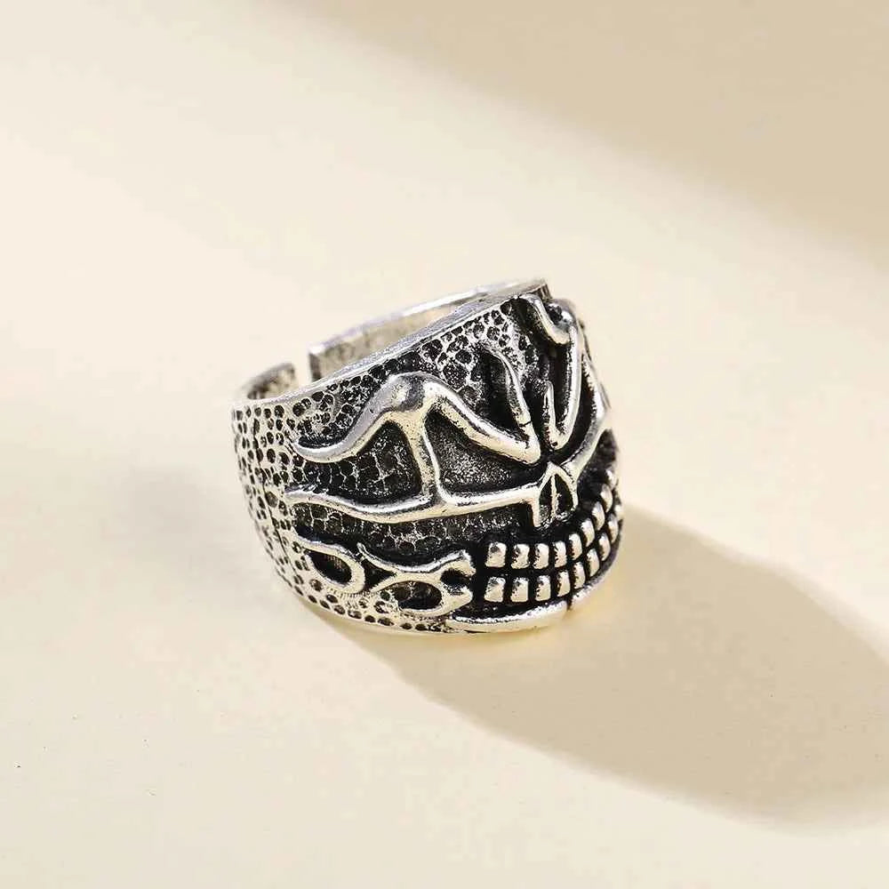 Handmade Retro Angry Skull Silver Ring