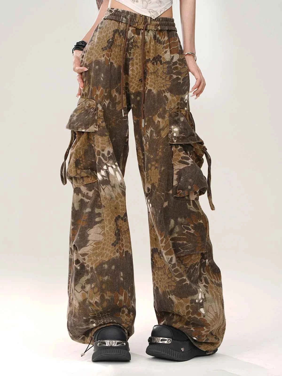Stylish Snake Patterned Wide Leg Pants