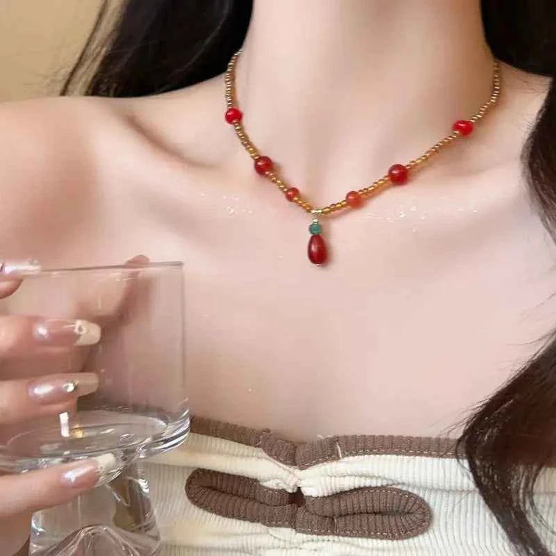 Elegant Red Waterdrop Collarbone Necklace