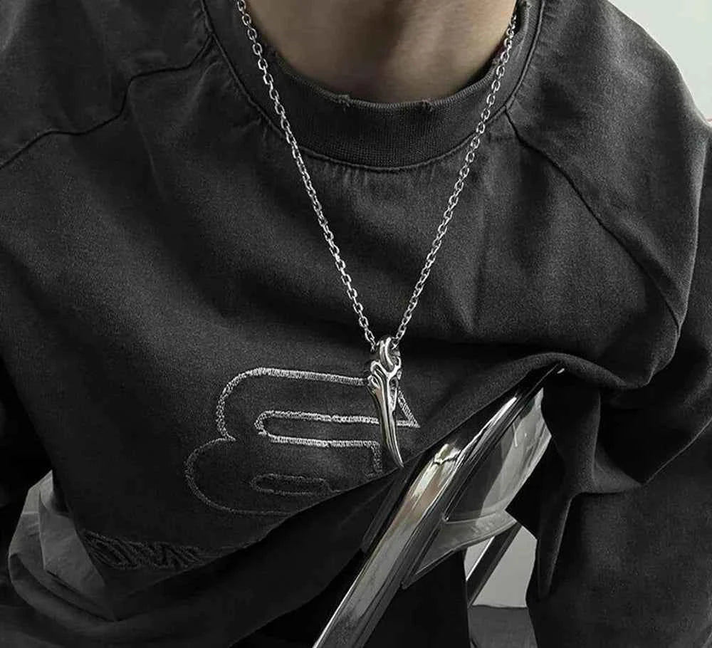Retro Crow Skull Pendant Necklace