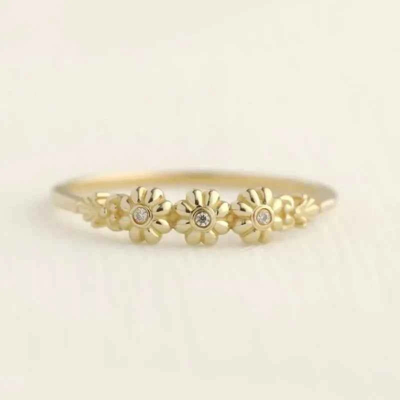 Elegant Gold Flower White Stone Ring