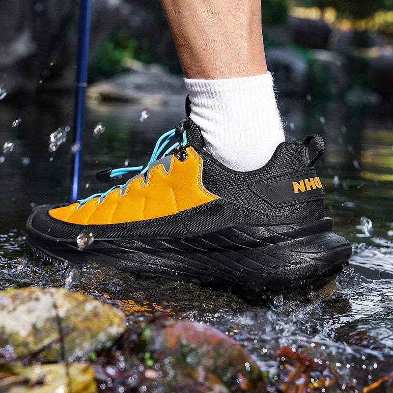 Apex Walk T84 Sneakers - Luxuryurbanwear