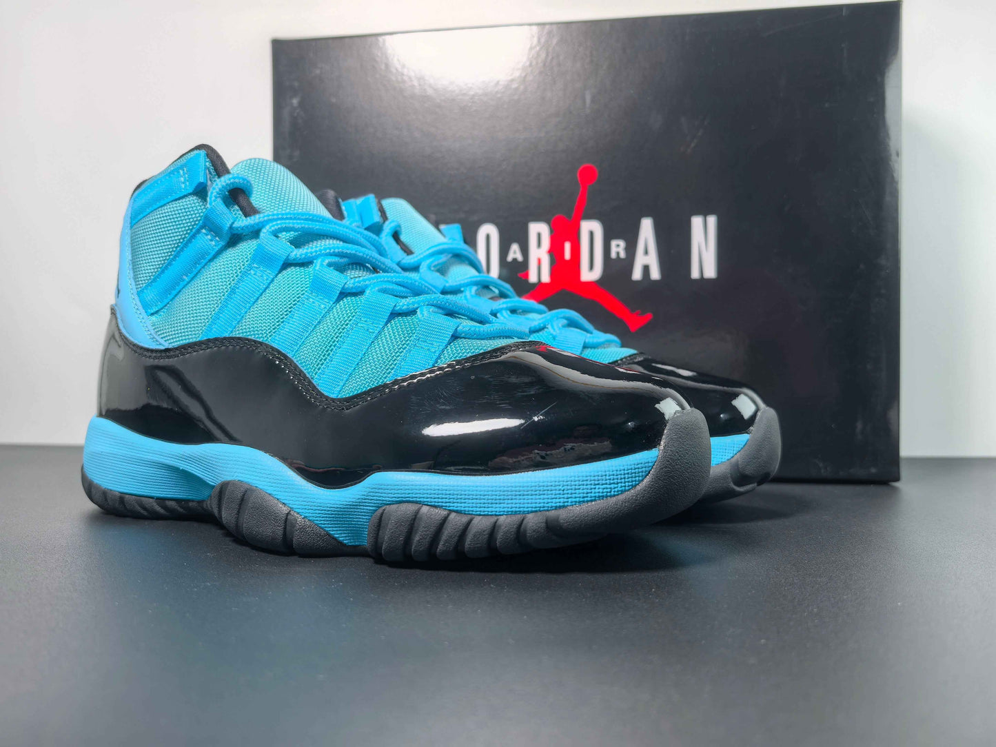 Air Jordan 11 CT8012-440