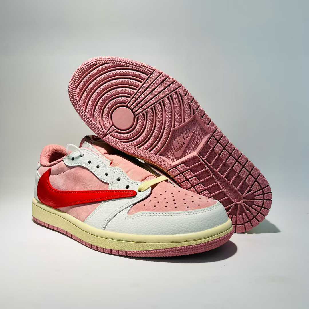 Travis Scott x Air Jordan 1 Low OG