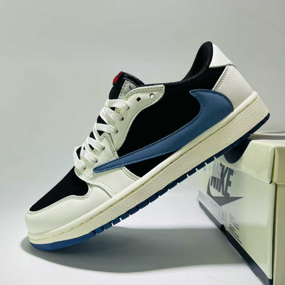 Travis Scott x Air Jordan 1 Low OG