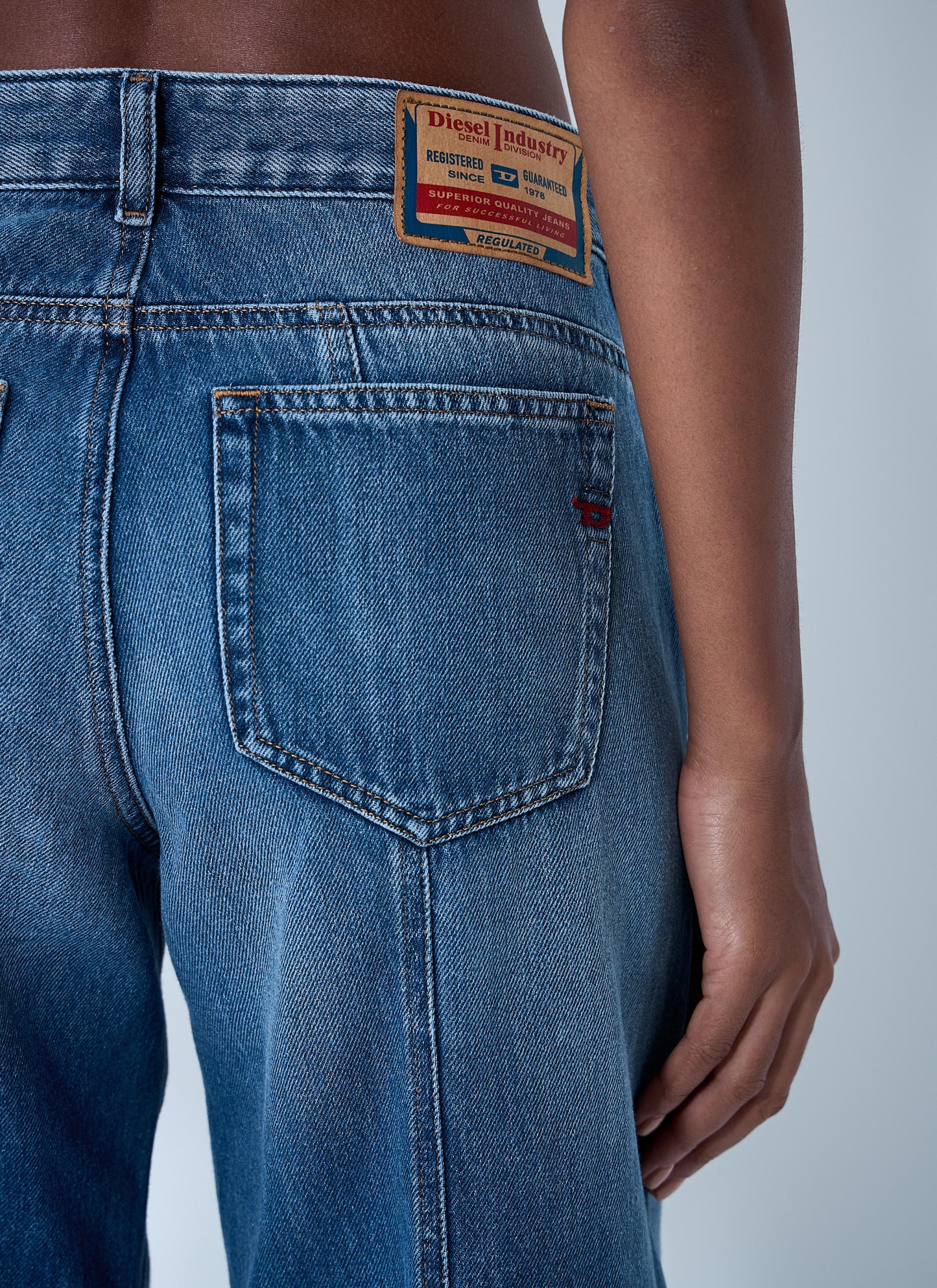 Diesel Women D-Akii Jeans