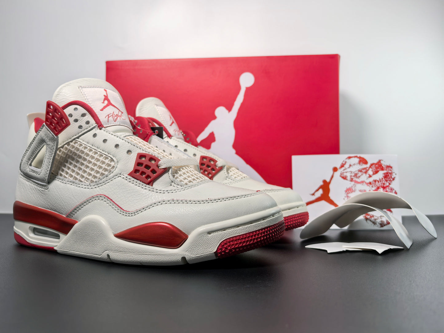 Air Jordan 4 Retro HV0823-108