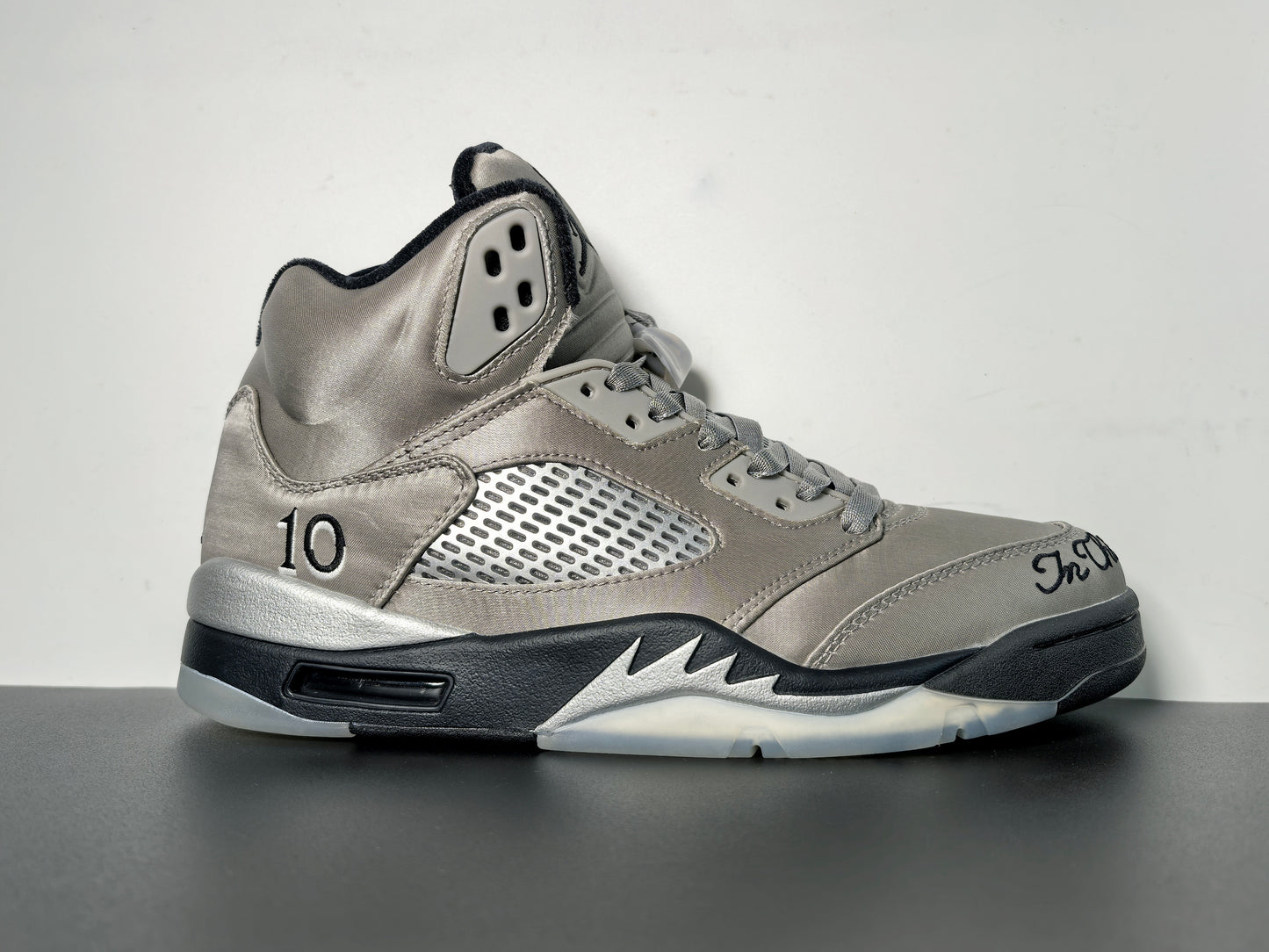Air Jordan 5 WMNS “Wings”5