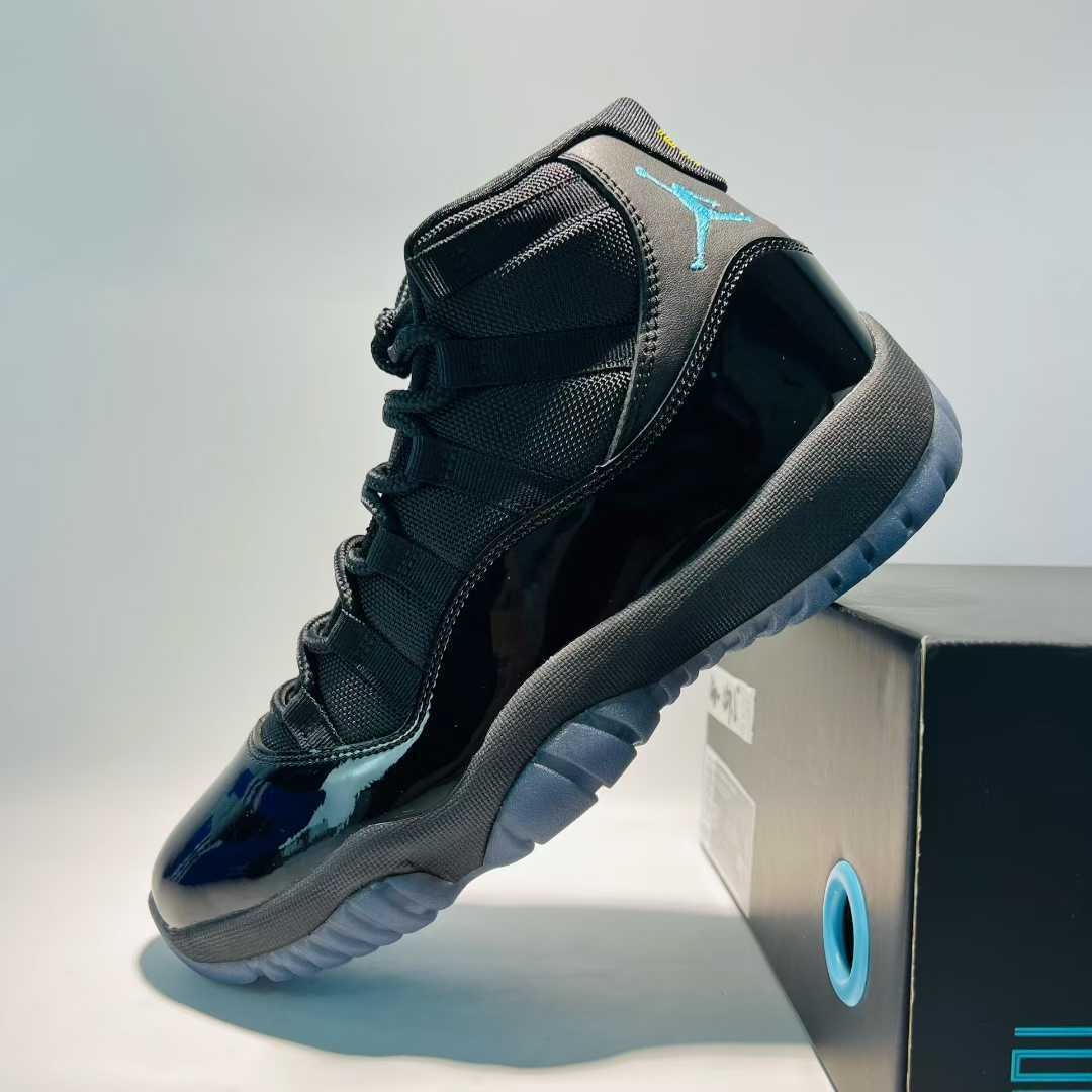 Air Jordan 11 Retro CT8012 037