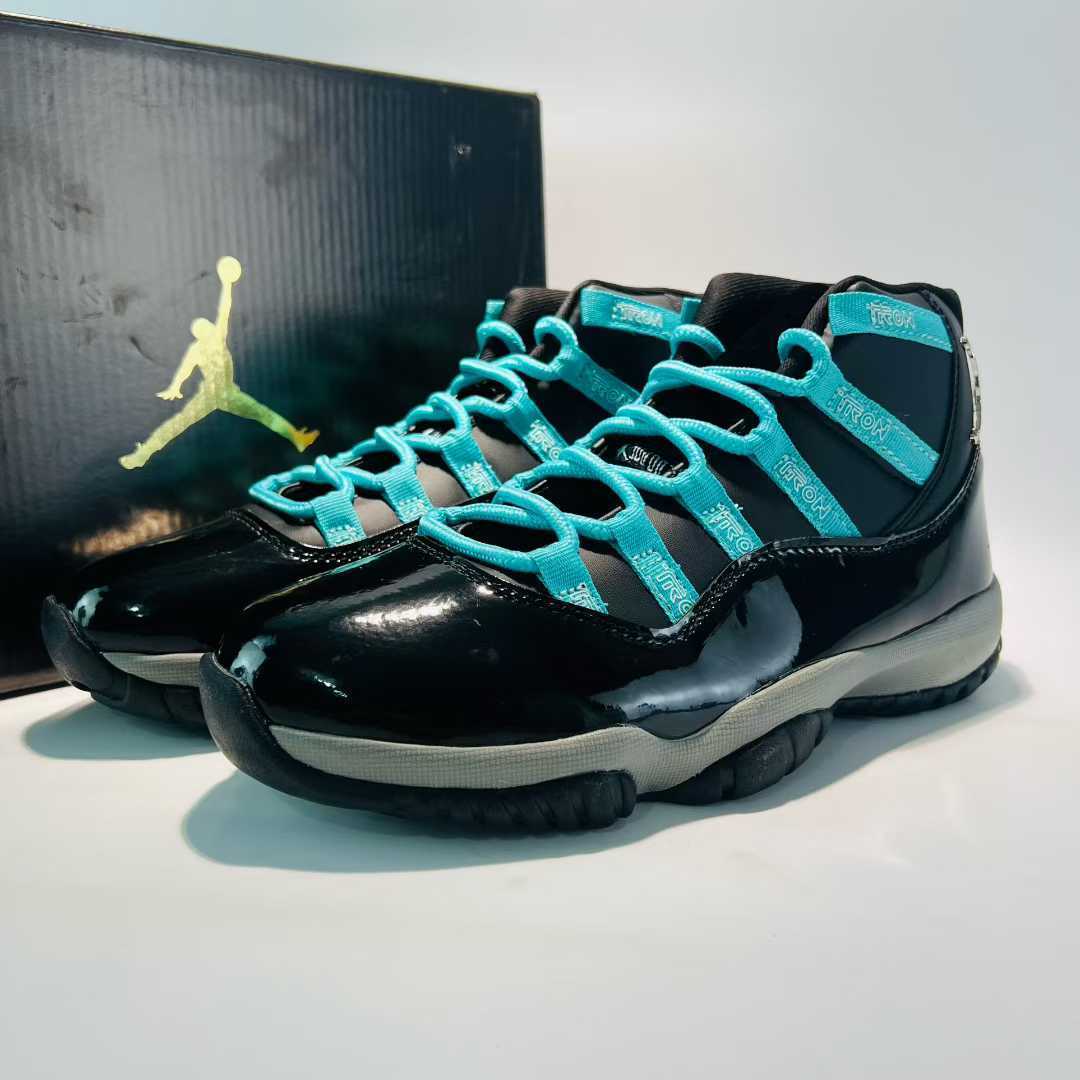 Air Jordan 11 Retro YV5869 558