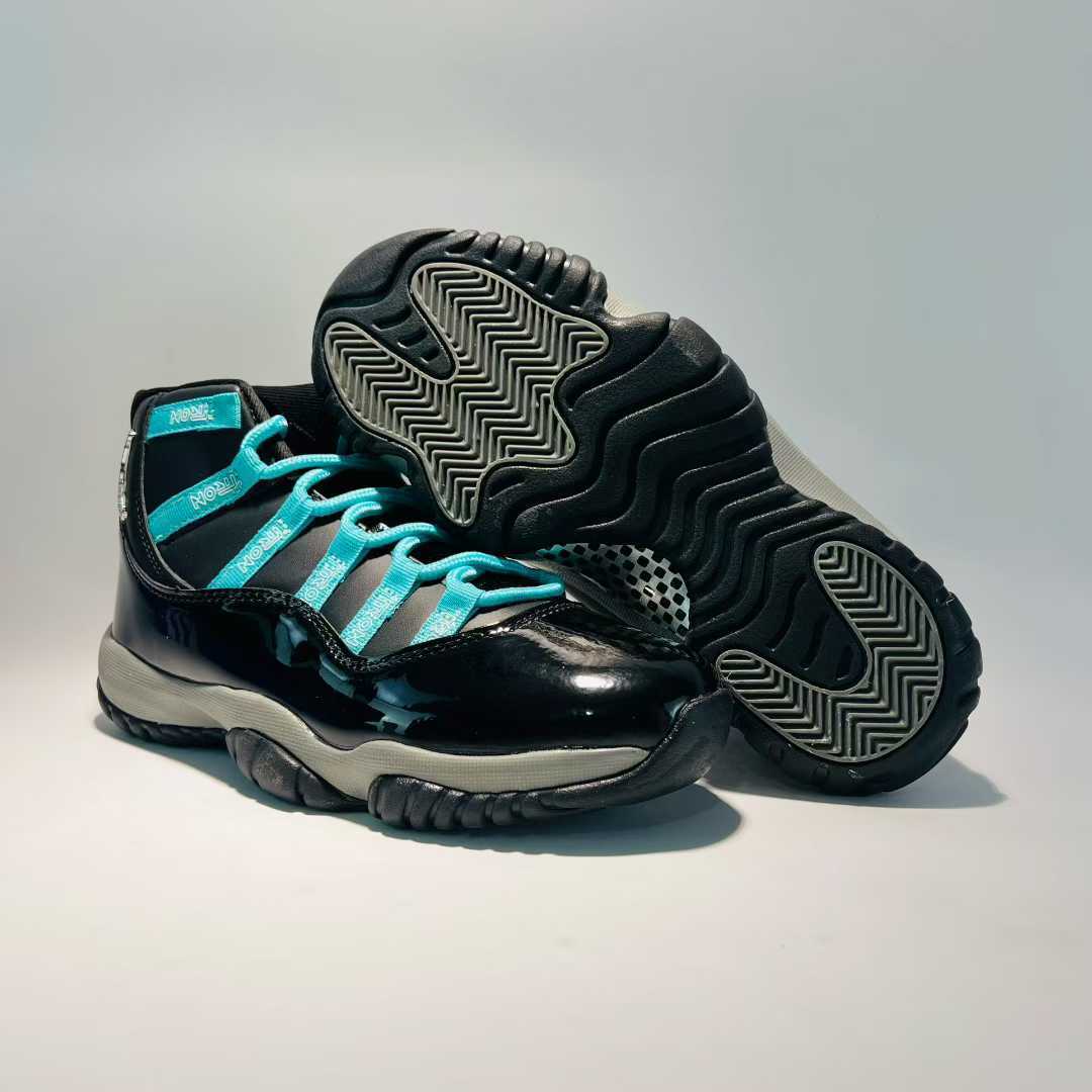 Air Jordan 11 Retro YV5869 558