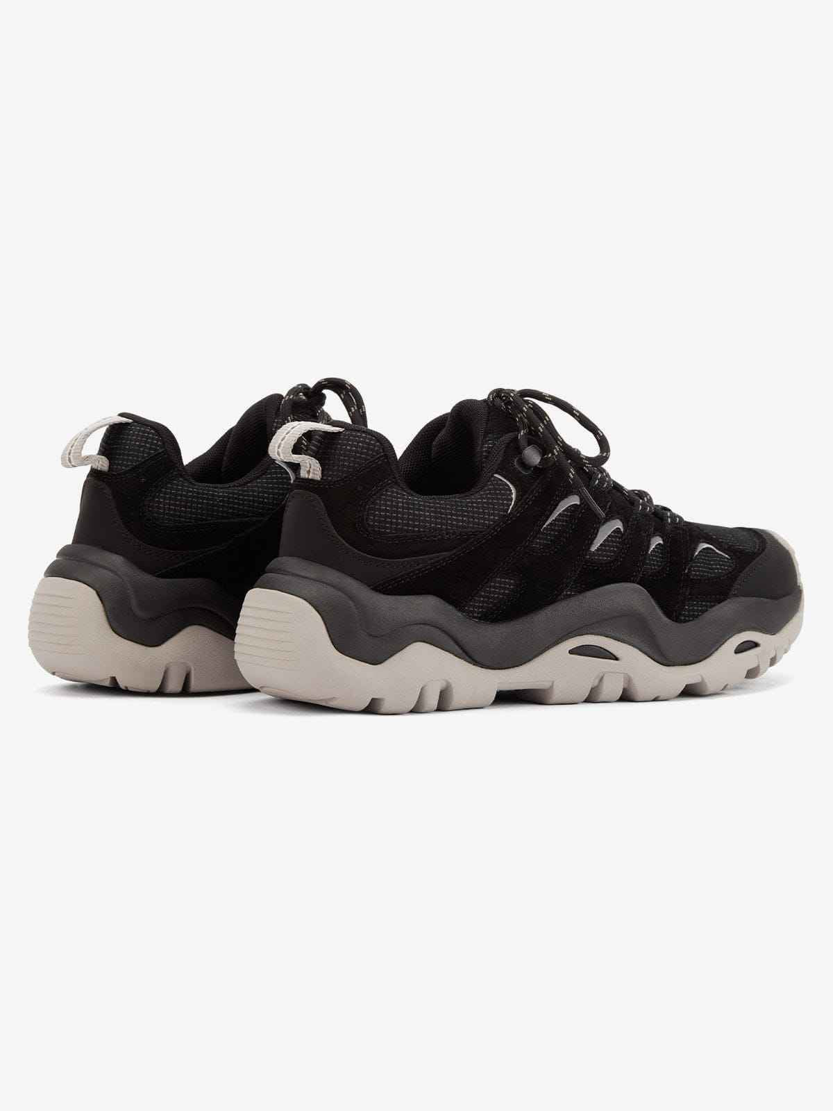 Sneakers High Street Hiking