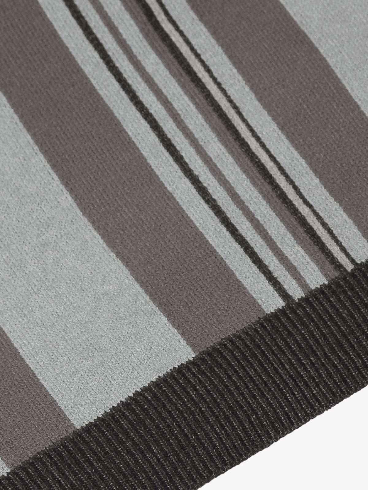 Sweat Striped Embroidery
