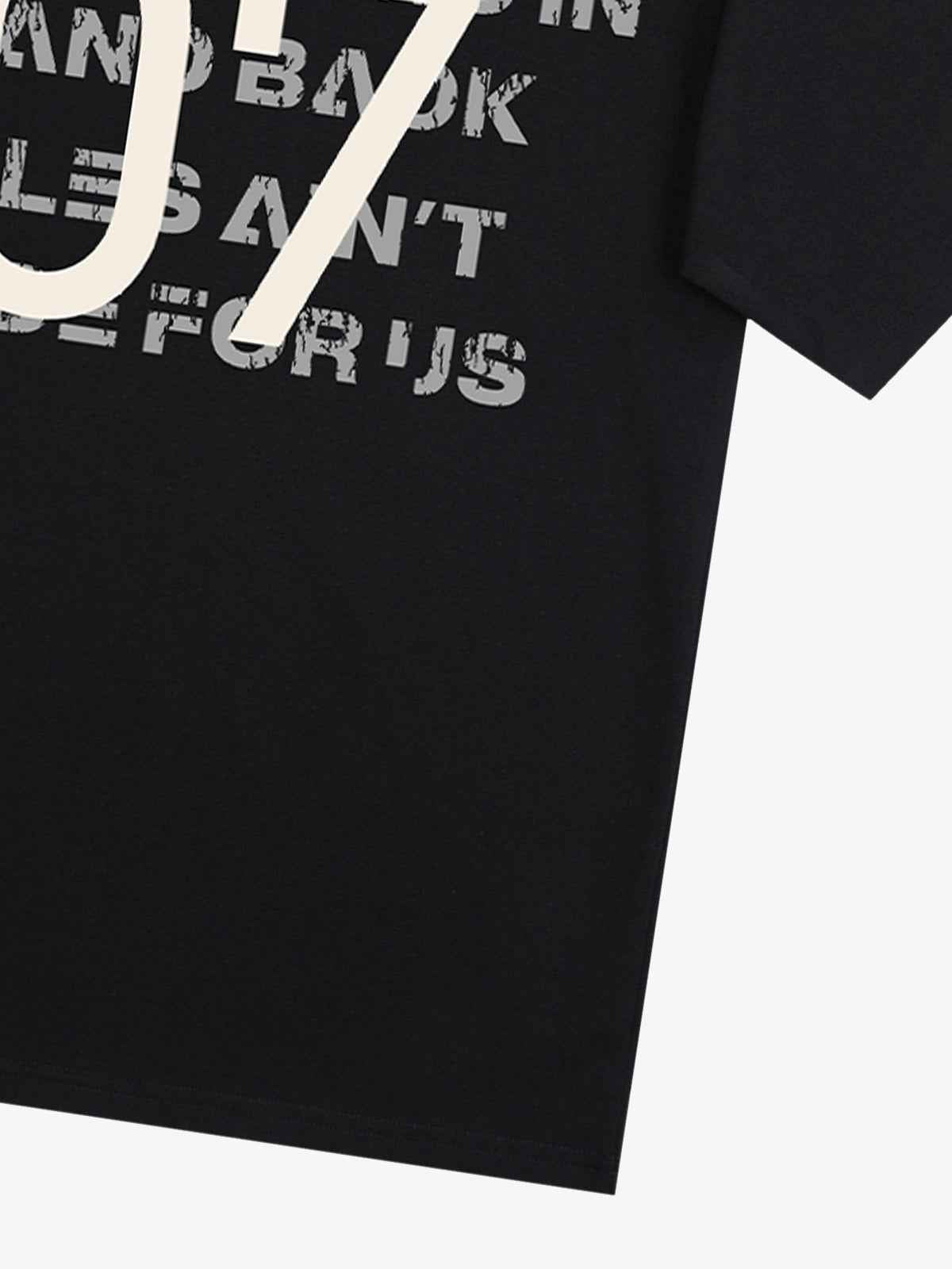 Distressed NO.7 Graphic T-Shirt