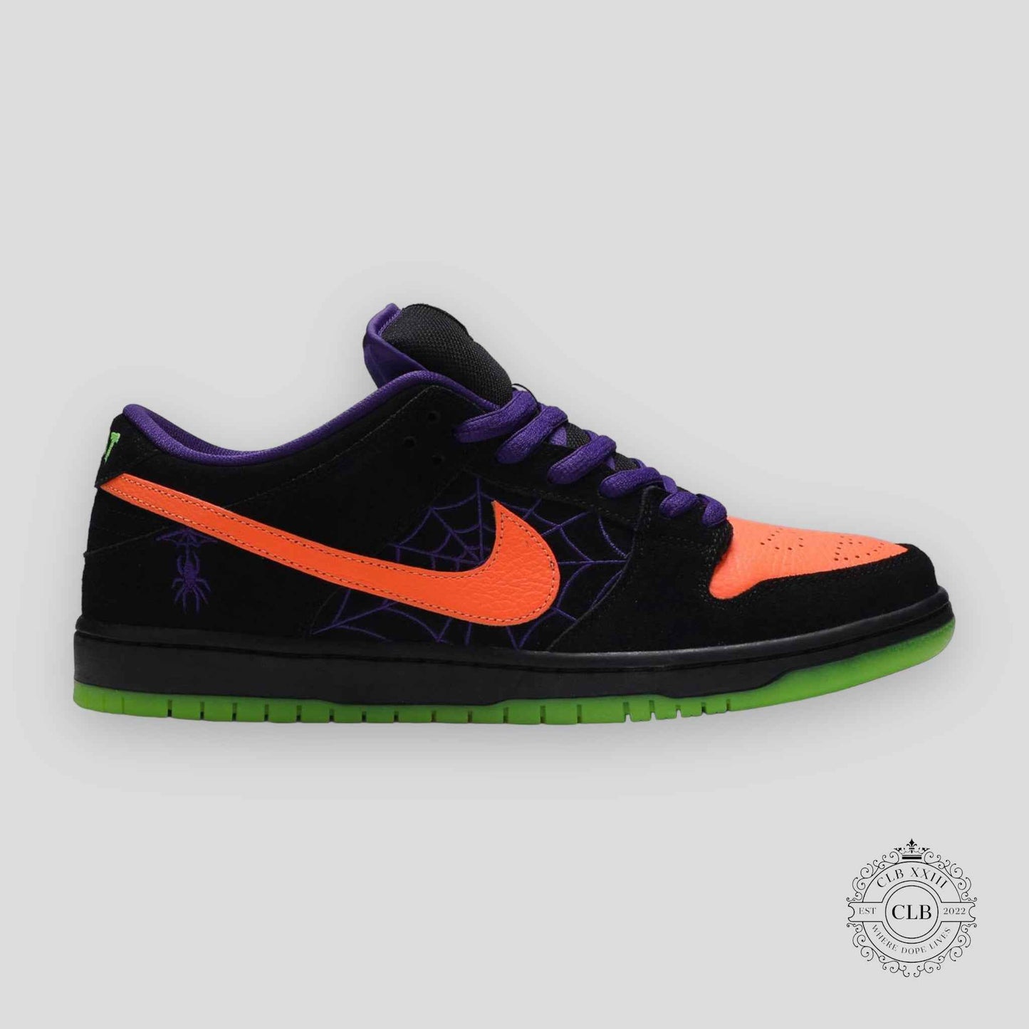 NIKE SB DUNK LOW "NIGHT OF MISCHIEF"