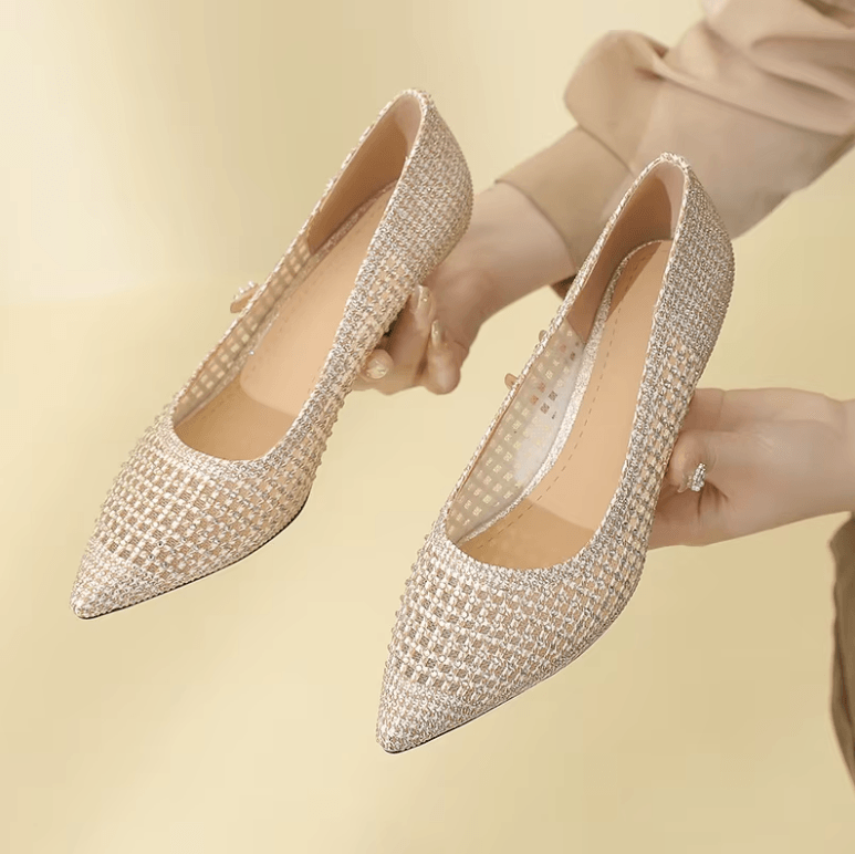 USS Shoes America Women's Imitation Crystals Pointed Toe Pumps