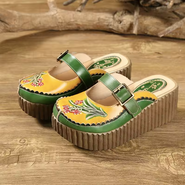 USS Shoes Cameron Women's Wedges Clogs