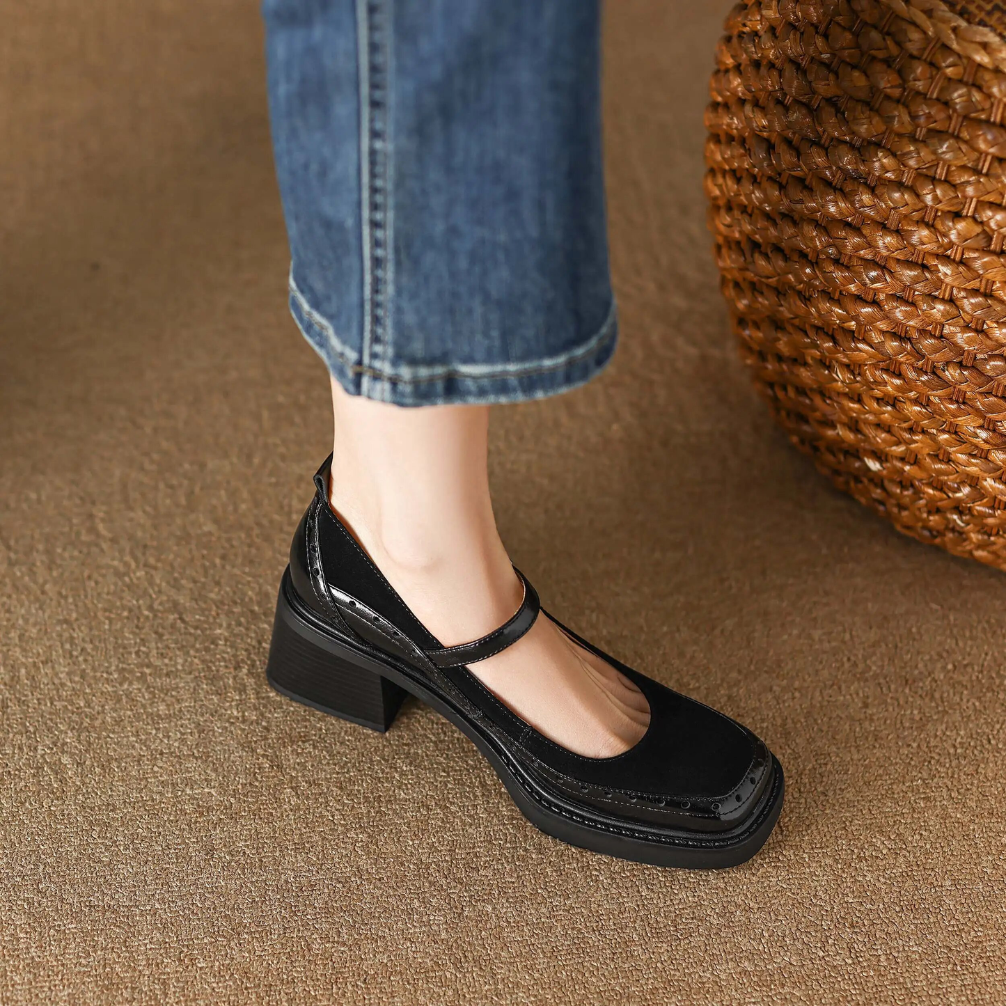 USS Shoes Hanna Women's Leather Carving Design Pumps - Luxuryurbanwear
