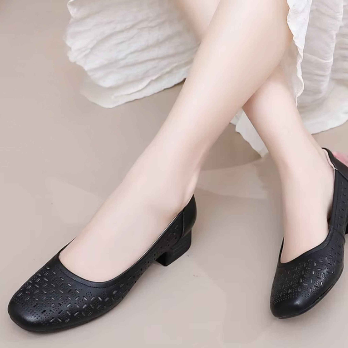 USS Shoes Karla Women's Leather Hollow Loafers