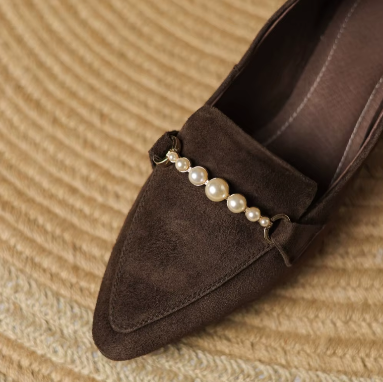 USS Shoes Katalina Women's Pointed Toe Pearl Detail Leather Pumps