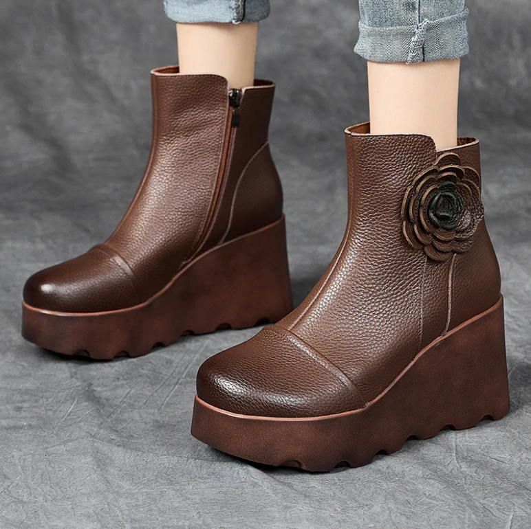 USS Shoes Lilin Women's Round Toe Flower Leather Wedges Boots