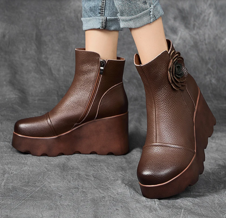 USS Shoes Lilin Women's Round Toe Flower Leather Wedges Boots