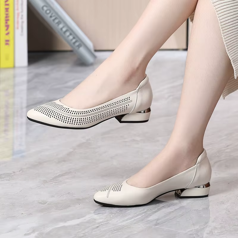 USS Shoes Maria Women's Low Heel Dress Pump