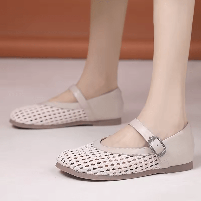 USS Shoes Milvia Women's Hollow Leather Round Toe Flats
