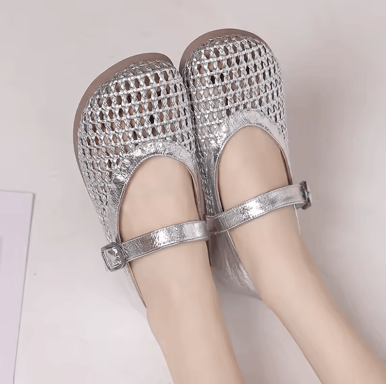 USS Shoes Milvia Women's Hollow Leather Round Toe Flats