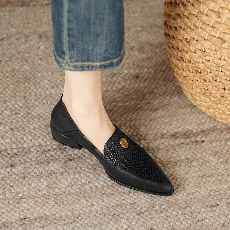 USS Shoes Nathalia Women's Pointed Toe Leather Pumps